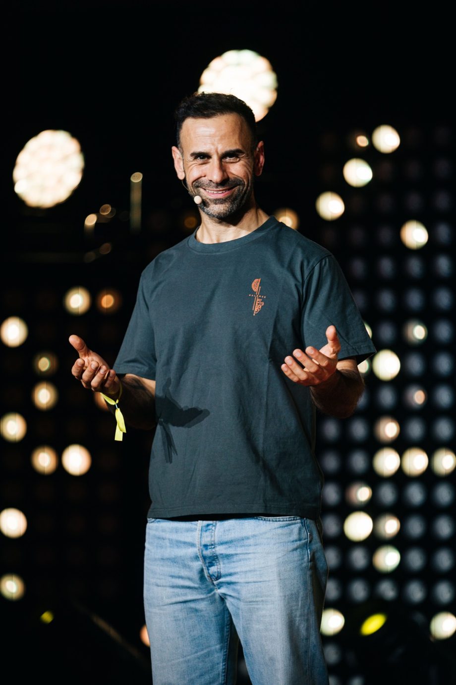 Fadi Tchallo auf der Bühne